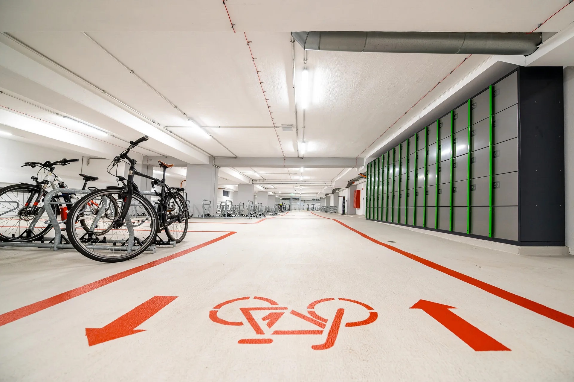 Neues Fahrradparkhaus für Kassel: „Radhaus“ bietet Platz für 130 Bikes