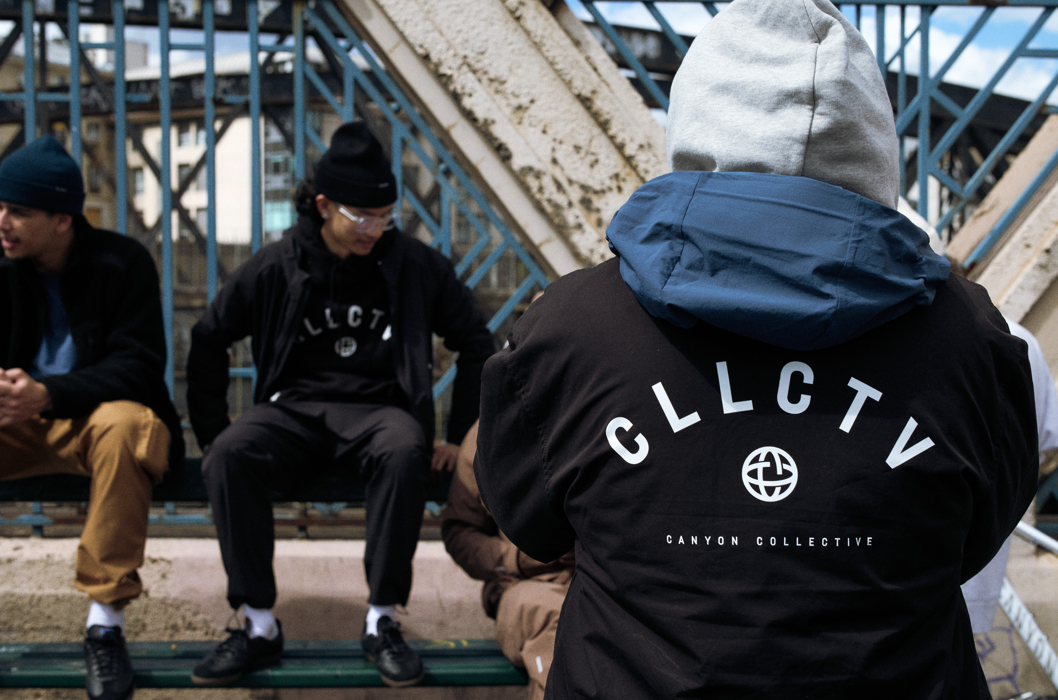 Neue CLLCTV Streetwear Kollektion von Canyon: Urbane Styles aus KBLNZ