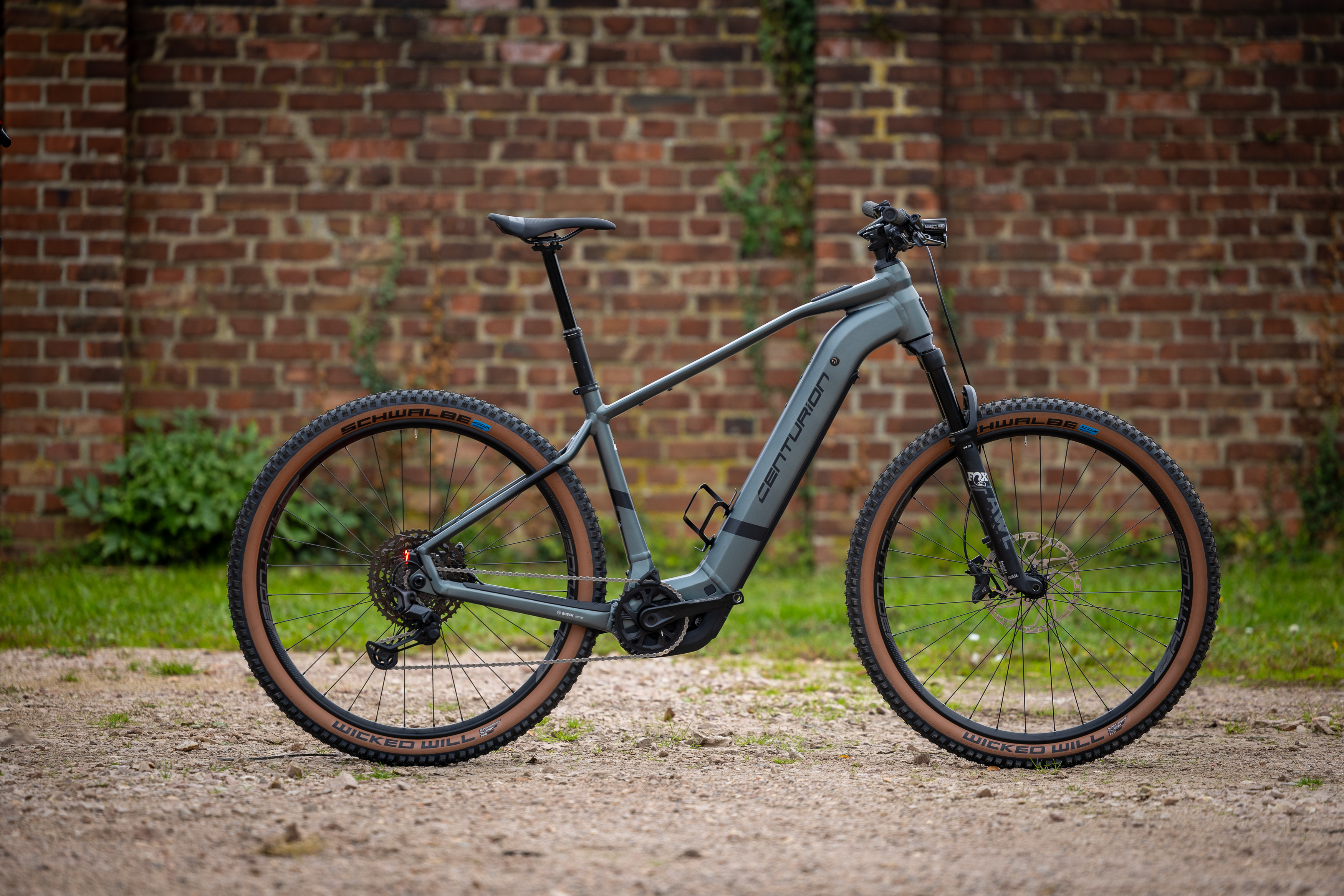 Centurion Backfire R2000: Der vielseitige Allrounder für Trail und Tour